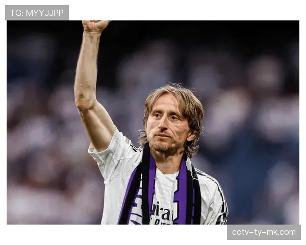 老将的坚持:莫德里奇替补登场后主导皇马中场攻防节奏